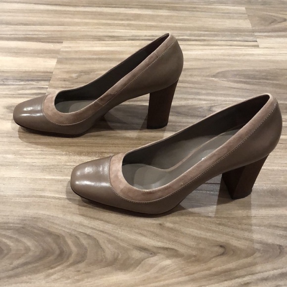 Banana Republic Heels size 8 - Picture 3 of 10
